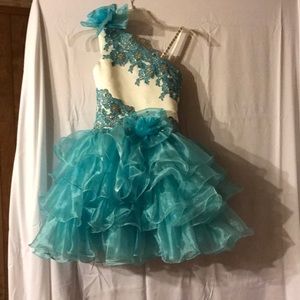 Girls pageant dress